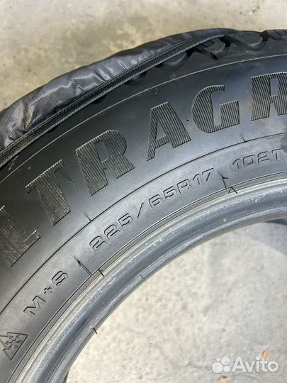 Goodyear Ultragrip Ice Arctic 225/65 R17