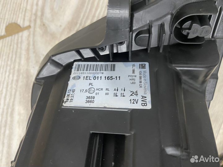 Новая передняя фара opel insignia