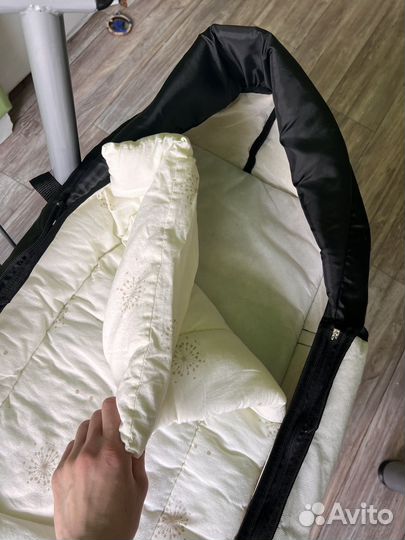 Переноска для малыша с матрасиком