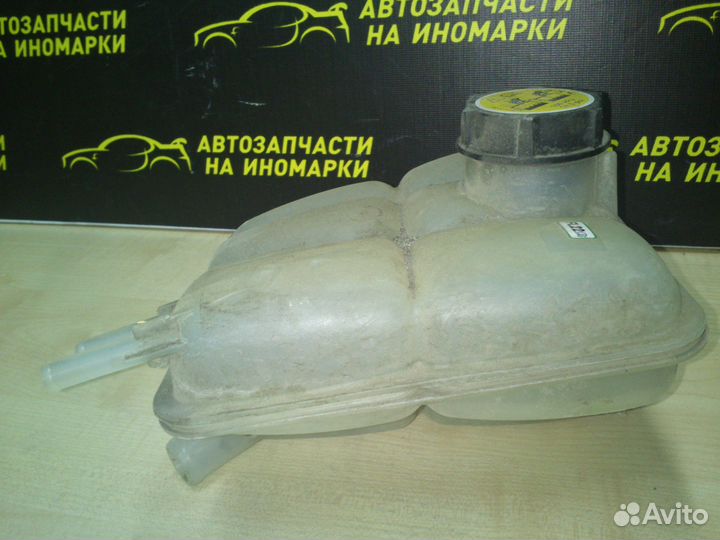 Расширительный бачок Ford Focus 2 Mazda 3 Фокус 2