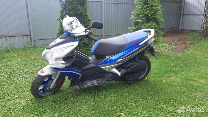 Скутер ирбис Грейс 150