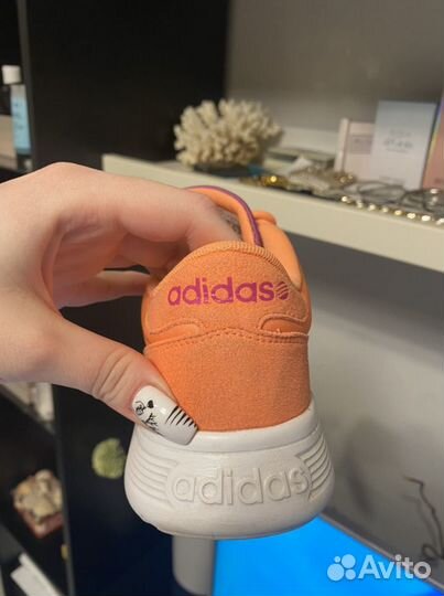 Кроссовки adidas новые