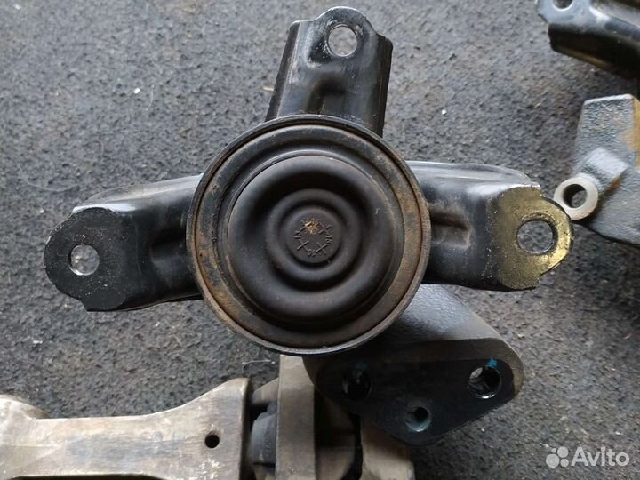 Опора двигателя kia ceed jd