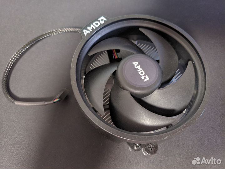 Процессор AMD Ryzen 5 2400G + кулер для AM4