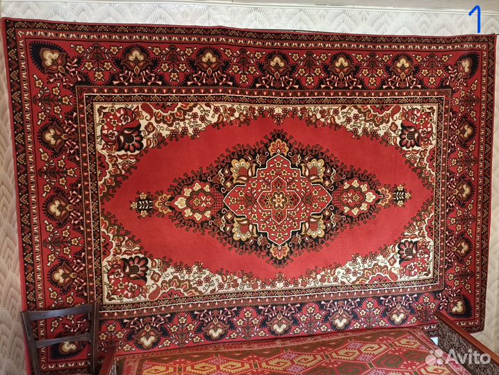 Ковер б/у (1шт на стене фото 3)