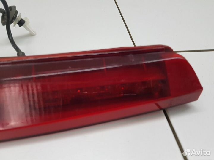 Фонарь стоп-сигнала в спойлере (Faw Besturn X80)