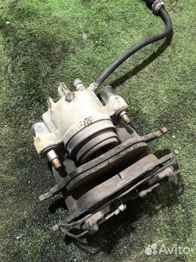 Суппорт передний правый Ford Focus MK1 eydk 1.8