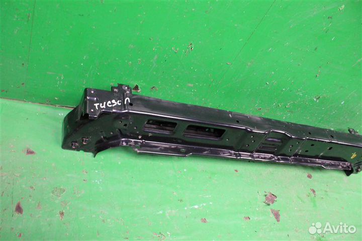 Панель передняя (телевизор ) Hyundai Tucson 3