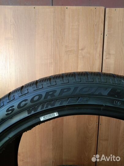 Pirelli Scorpion Winter 305/35 R21