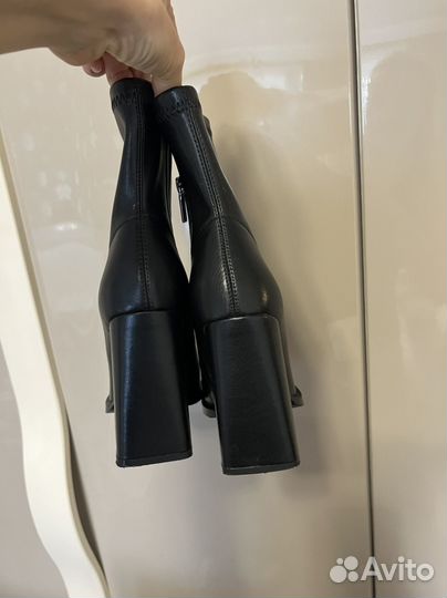 Полусапоги, ботильоны Vitacci