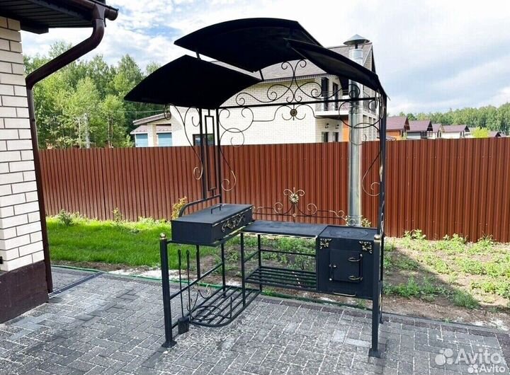 Мангал с крышей