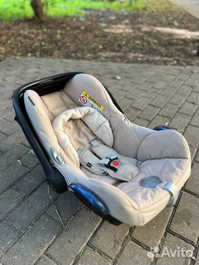 Детское автокресло от 0 maxi cosi