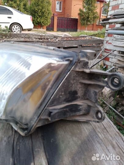 Фара передняя левая Mazda Capella gf8p