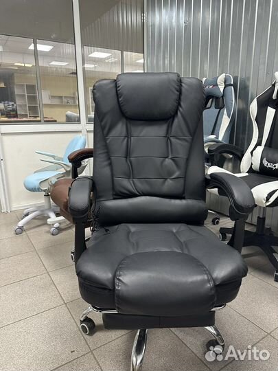 Офисное кресло black с массажем