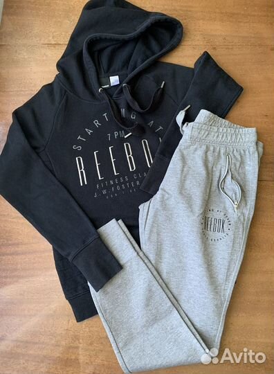 Спортивный костюм женский Reebok S