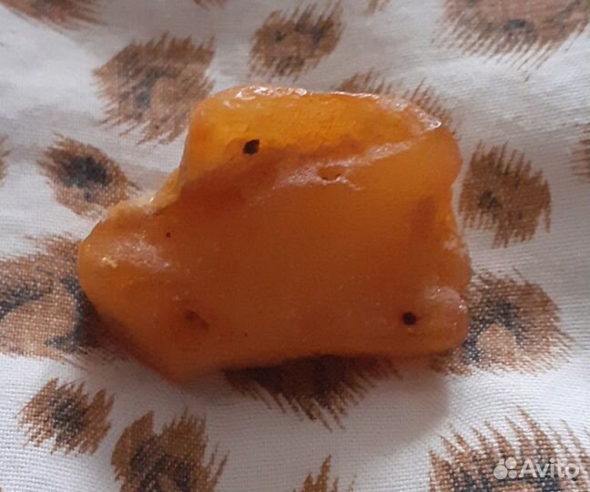 Камень Янтарь