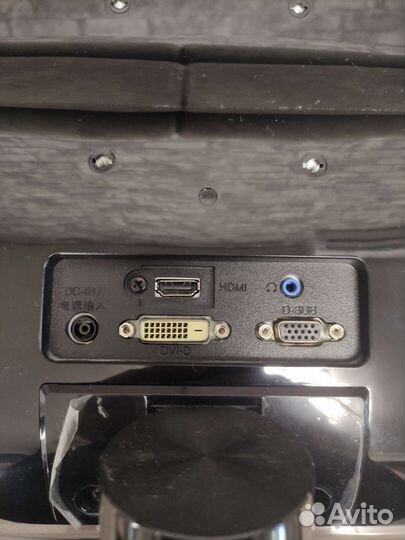 Монитор LG 22