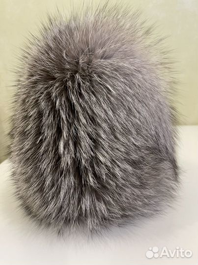 Женские меховые шапки