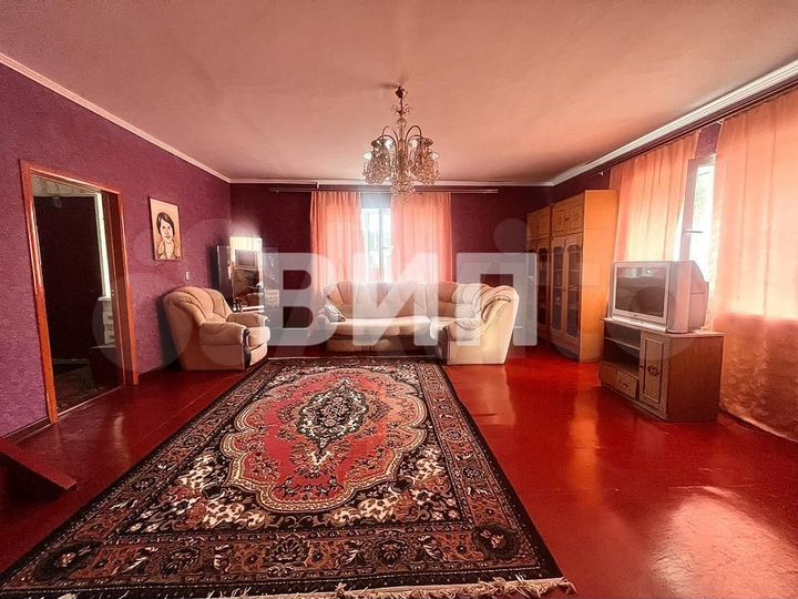 Дом 274 м² на участке 7 сот.