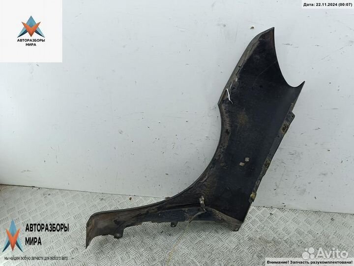 Крыло переднее правое Peugeot 307 2004