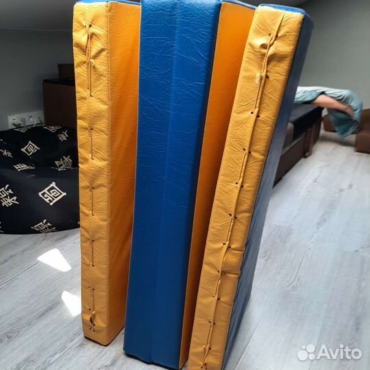 Мат гимнастический складной 4-х секционный