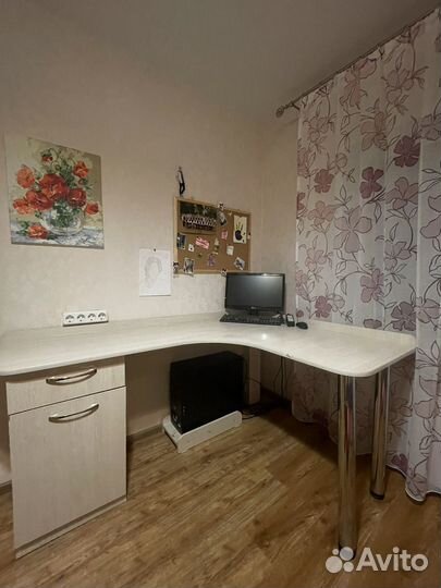 Письменный стол