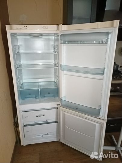 Холодильник Pozis MV102 Beige