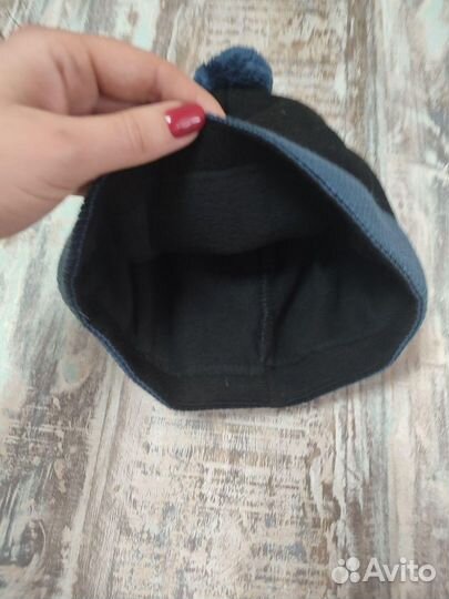 Шапки новые демисезонные