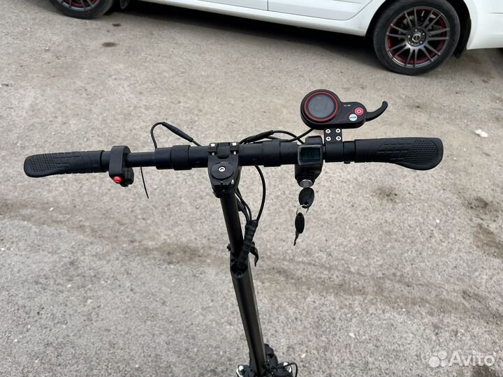 Электросамокат kugoo