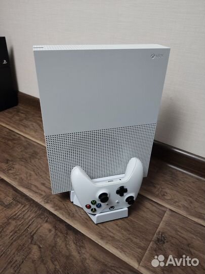 Стенд Xbox Series S / One S