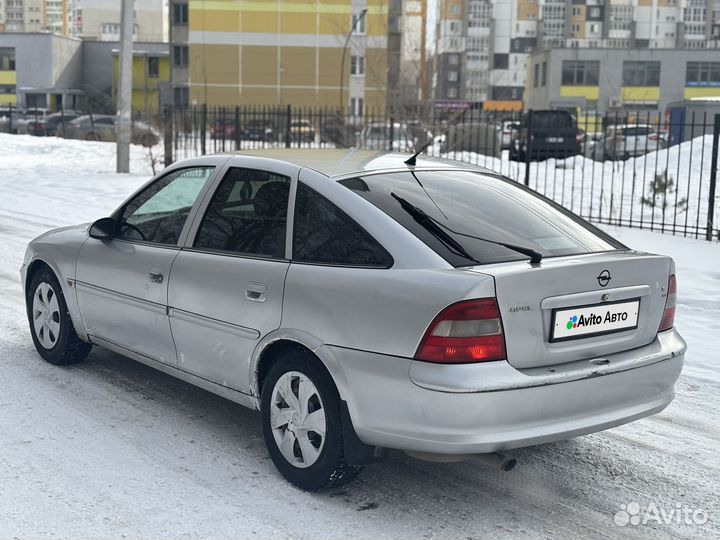 Opel Vectra 1.6 МТ, 1998, 424 000 км