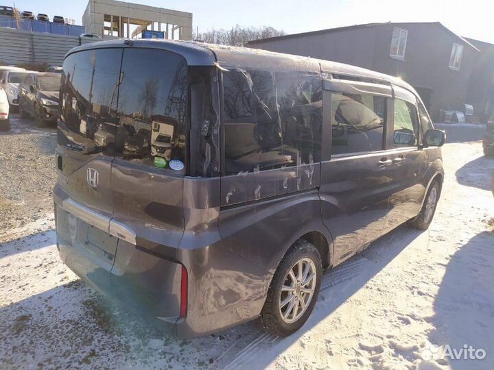 Блок управления airbag Honda Stepwagon RP2 L15B