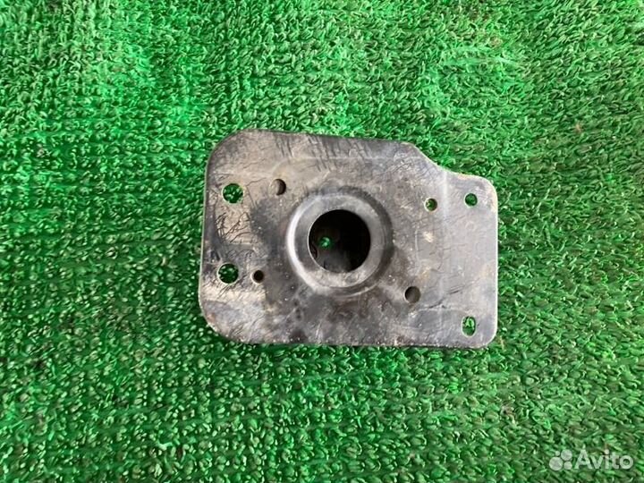 Кронштейн усилителя бампера лев. зад. Infiniti Fx3