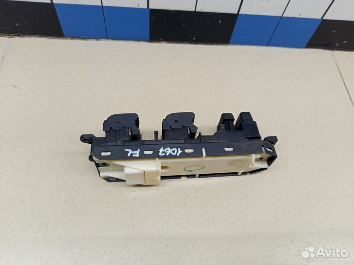 Блок управления стеклоподъемниками Land Cruiser (1