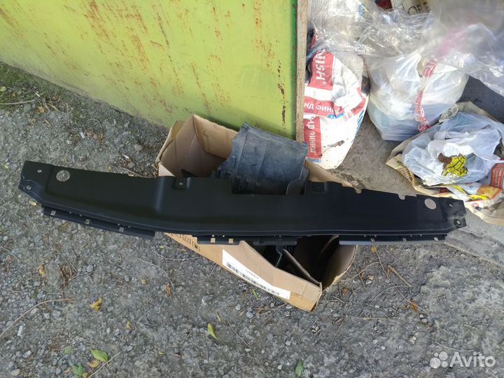 Кожух замка капота рамки радиатора Солярис