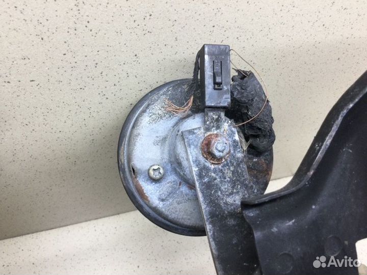 Кронштейн замка капота Nissan X-Trail T31