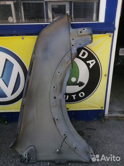 Крыло переднее левое Торнео Коннект