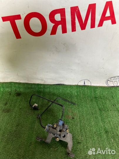 Блок клапанов Toyota Harrier ACU30W