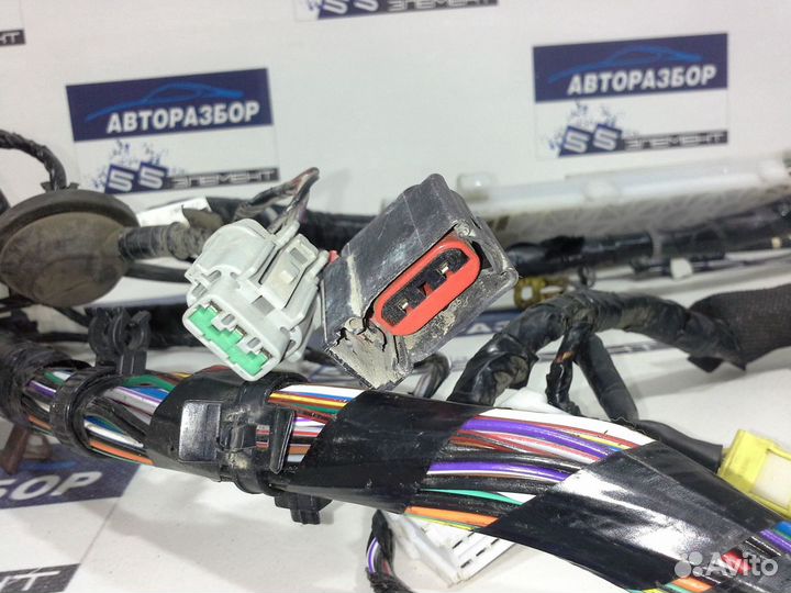 Проводка салона Infiniti QX56