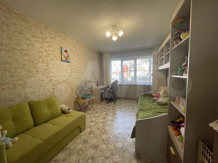 3-к. квартира, 60 м², 1/5 эт.