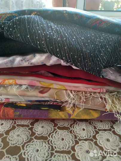 Отрезы ткани и лоскуты