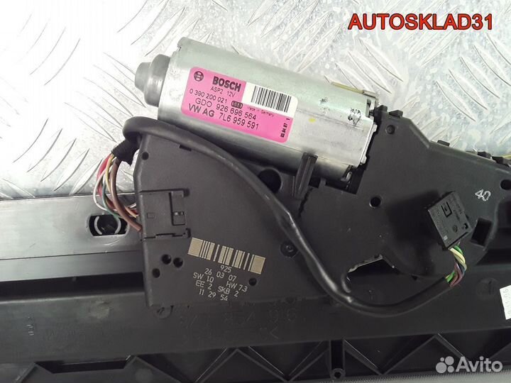 Люк в сборе электрический VW Touareg 7L6877041E