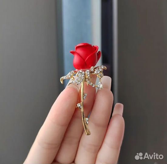 Брошь 