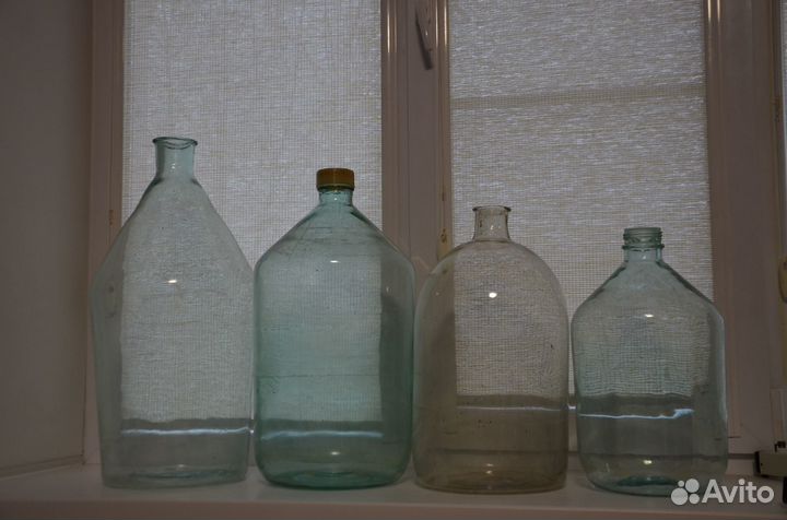 Бутыль стеклянная, объём 10-20 литров