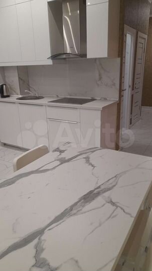 2-к. квартира, 65 м², 7/14 эт.