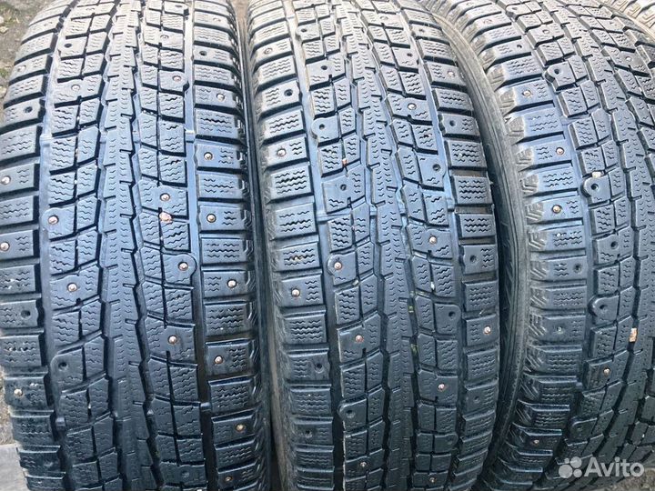 Dunlop SP Winter Ice 01 205/60 R16