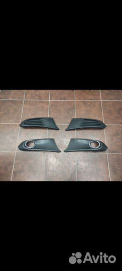 Заглушка в бампер окантовка птф WV Polo 10-14 седа