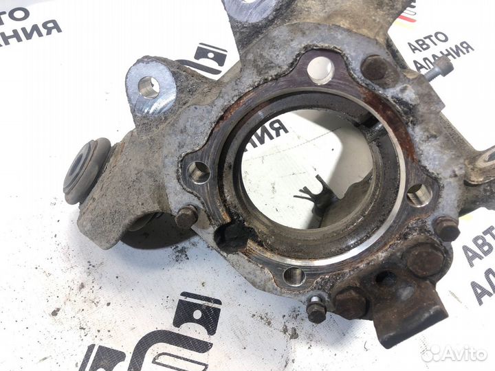 Кулак поворотный задний правый Bmw X5 E70 LCI