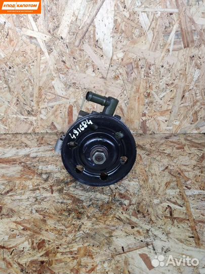 Насос гидроусилителя руля Mazda MPV L11632650C