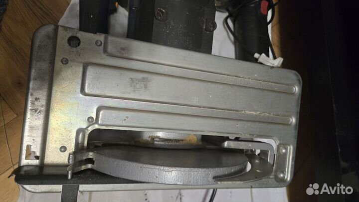 Циркулярная пила большая